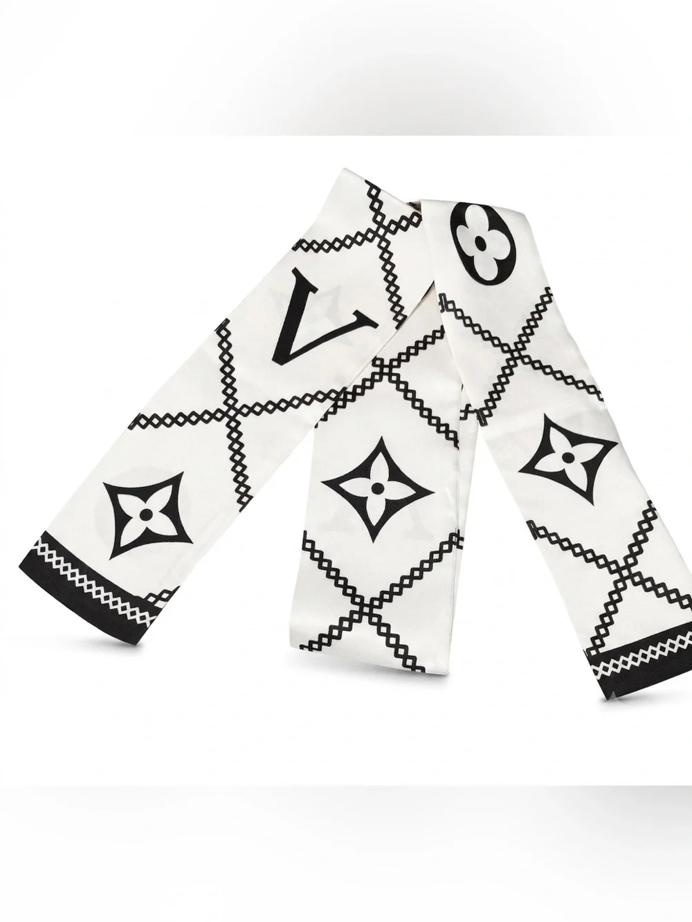 Black & White Graphic Twilly Scarf – NWOT